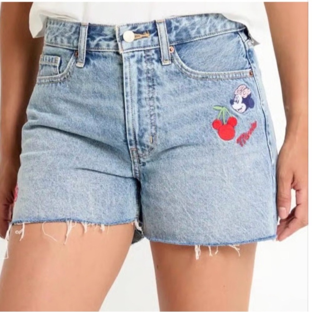 Trendy high rise Light Blue Denim Shorts with minnie embroidery.